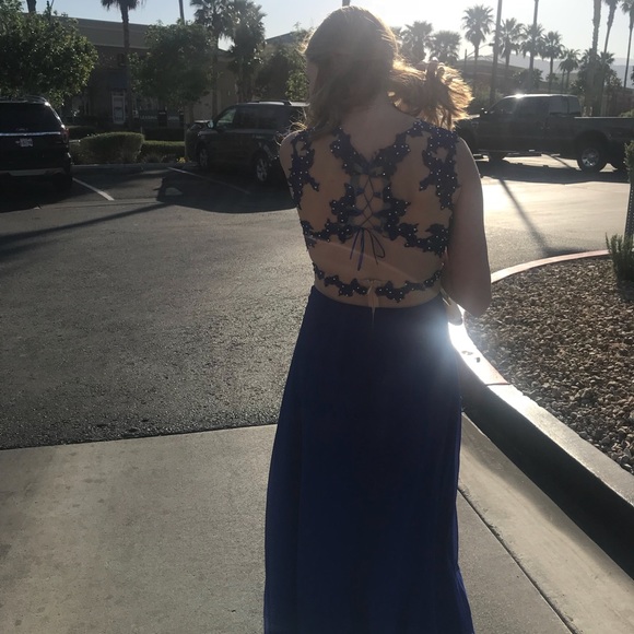 Prom dress - Picture 2 of 5